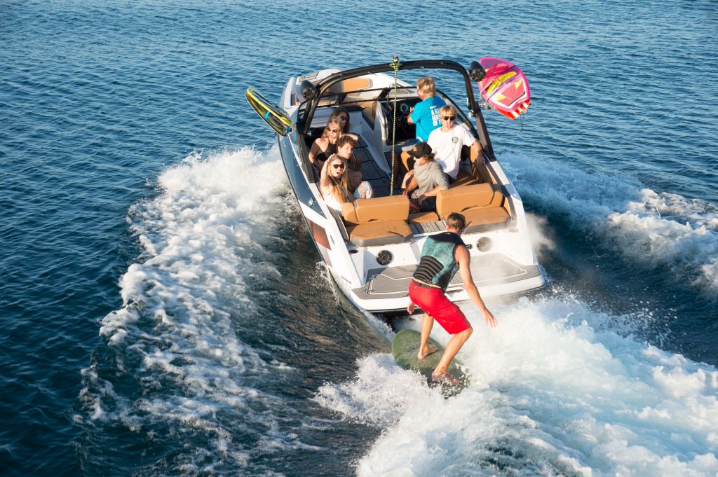 ウェイクサーフィンも出来ます！｜スカラブジェットボート公式ブログ